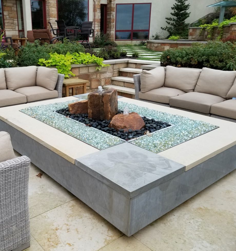 Outdoor fountain with seating